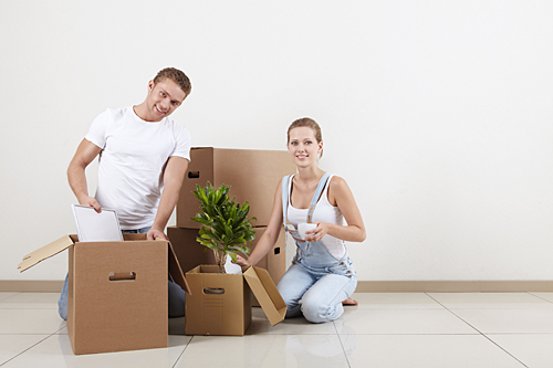 Moving couple